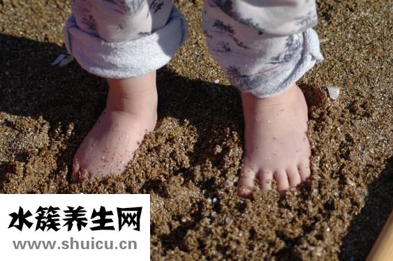 哺乳期间宝宝断奶后胀痛妈妈们无须过度担忧
