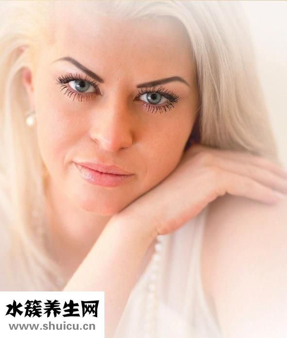 假睫毛怎么贴