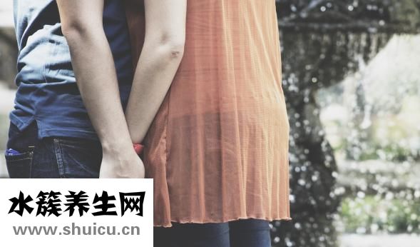 假睫毛怎么贴