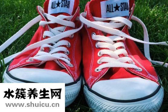 新鞋磨脚后跟怎么办