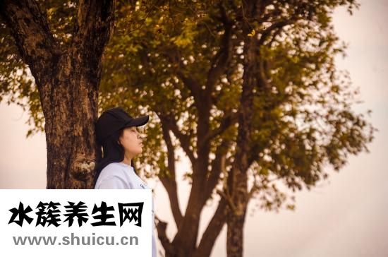 眉笔怎么用
