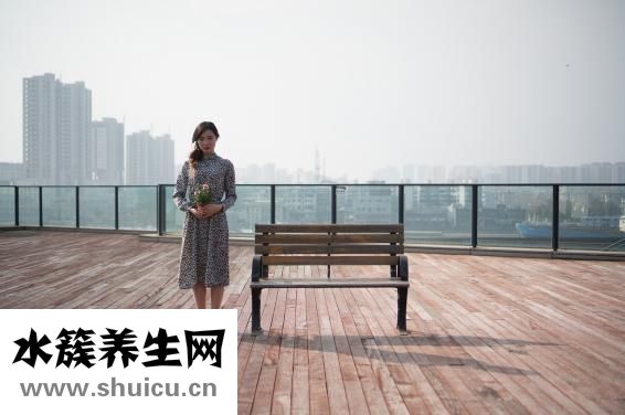白带有血丝怎么回事
