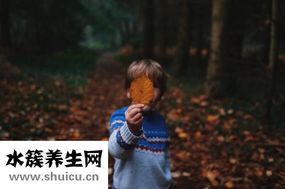 小孩子打嗝怎么办