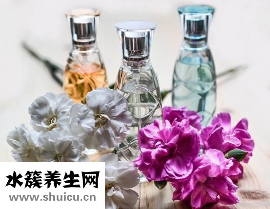脸上出油长痘怎么办