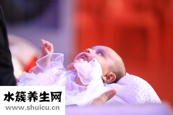 张飞的妈妈姓什么