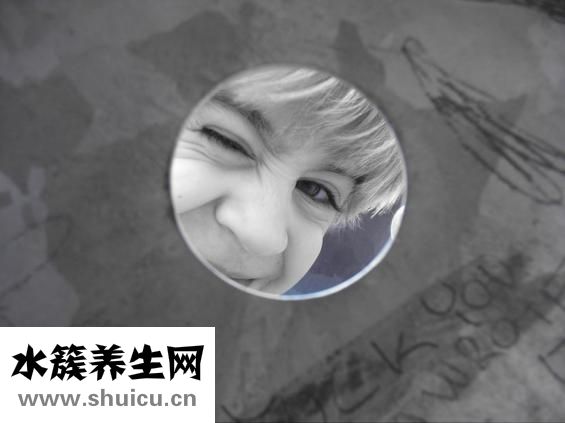 脸上的毛孔粗怎么办