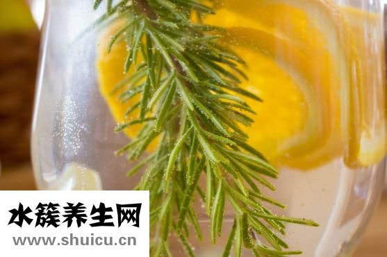 皮肤偏黄怎么美白