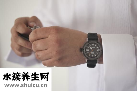 鸡眼膏怎么用