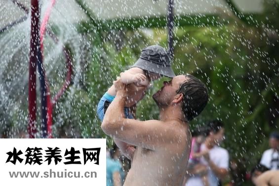 新生儿喝什么奶粉