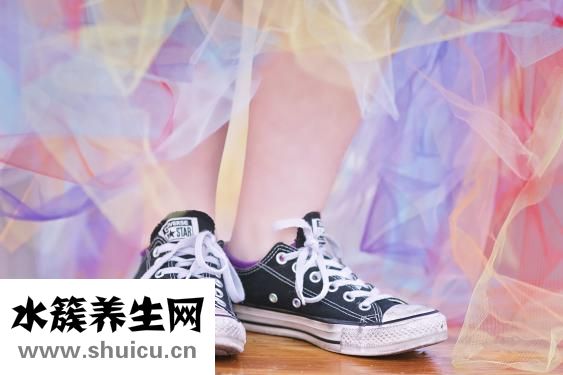 腿肿是什么原因