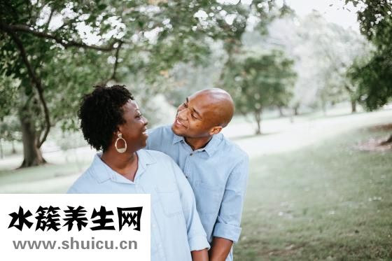 腰酸背痛是怎么回事