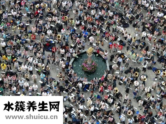 如何去除眼袋黑眼圈
