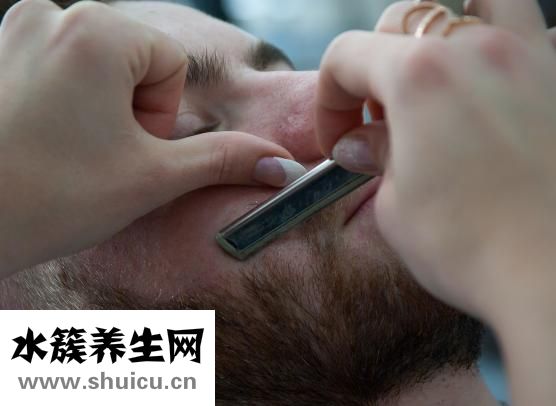 皮肤毛孔大怎么办
