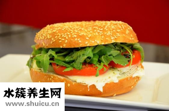 喉咙痛不能吃什么
