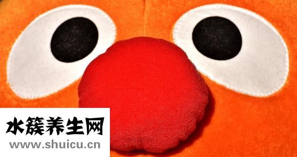 鼻子有点歪怎么办
