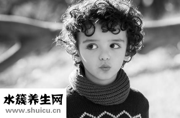 打嗝怎么止住