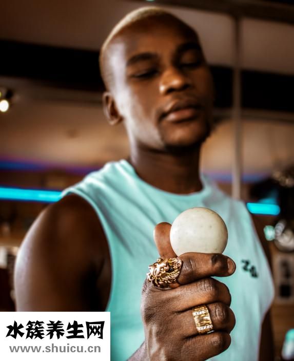 脸部皮肤干燥怎么办