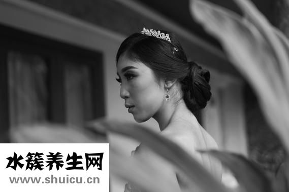 女人更年期吃什么药