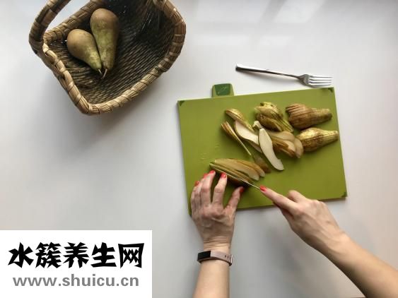 冰糖炖梨怎么做