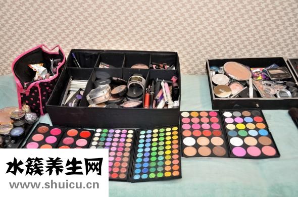 如何化眼妆