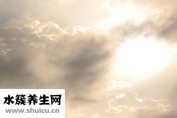 婴儿打嗝怎么回事