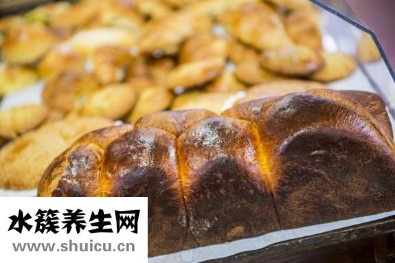 如何给宝宝添加辅食