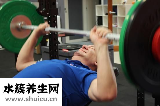 依袖的衣服怎么样