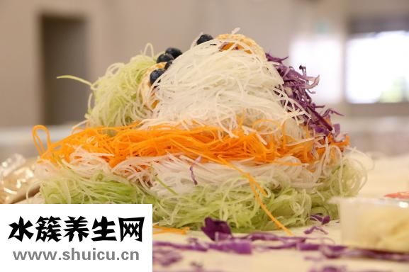 痔疮总出血怎么办？多吃蔬菜水果有助预防复发
