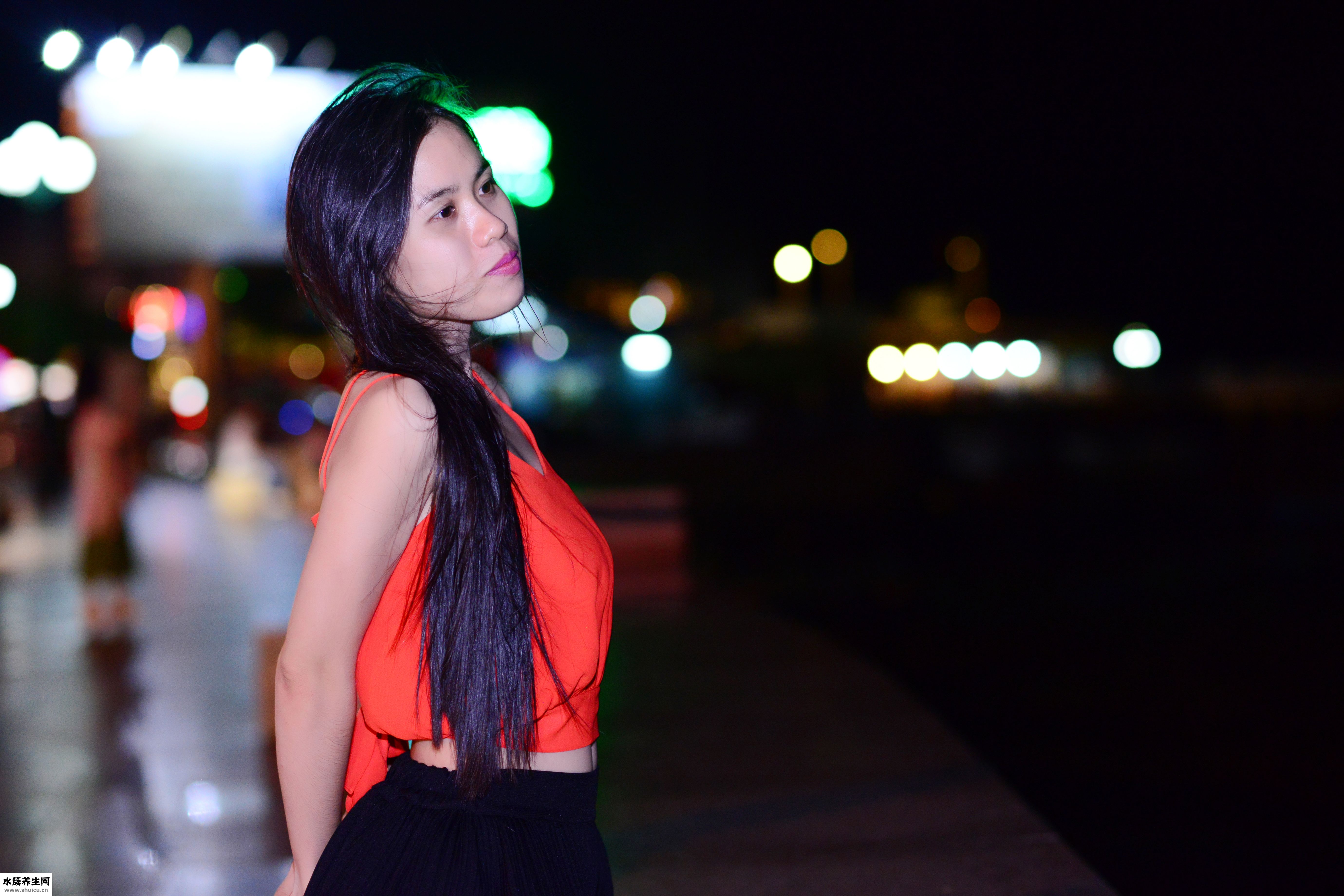 牛仔上衣配什么裤子