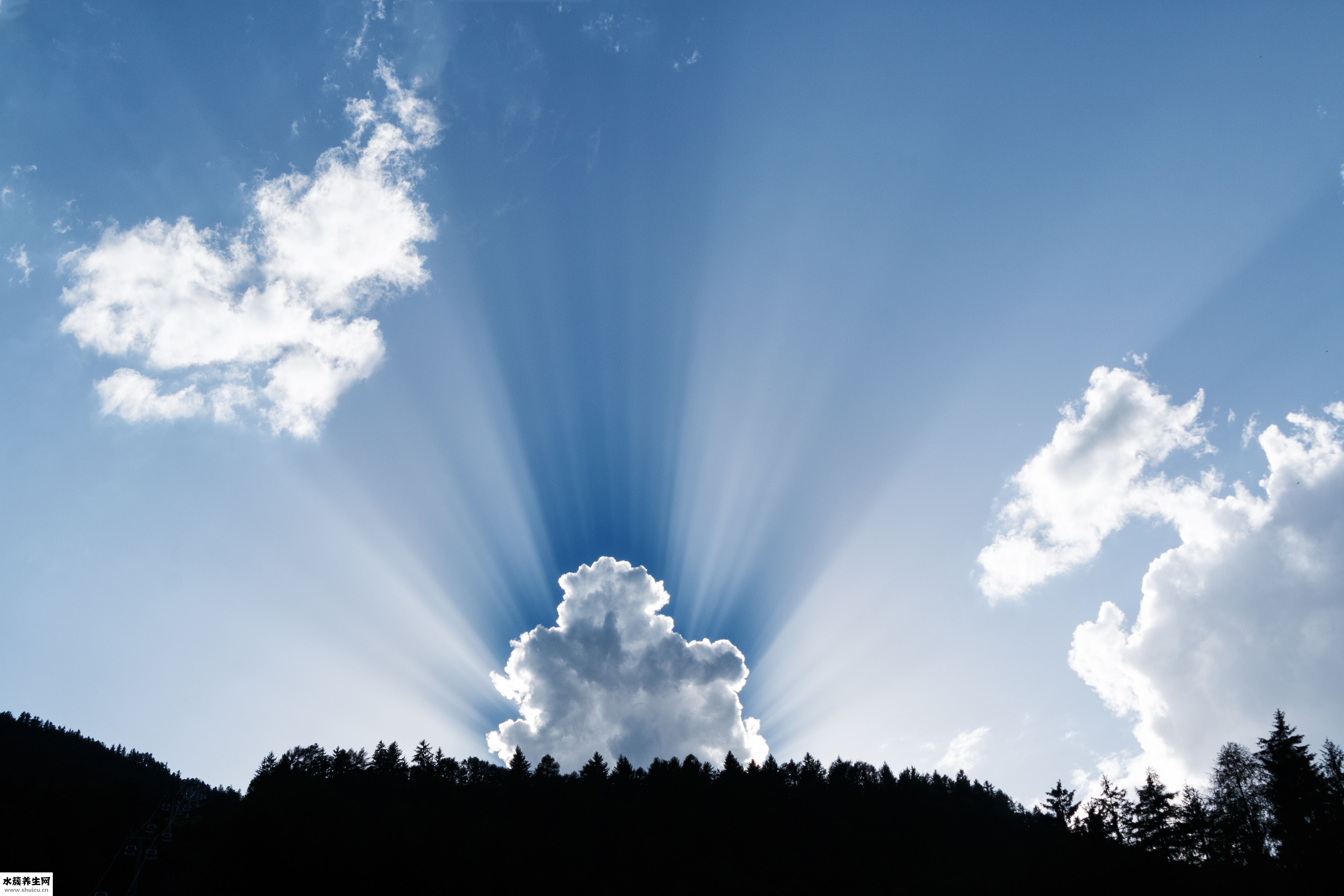 宝宝三个月怎么抱