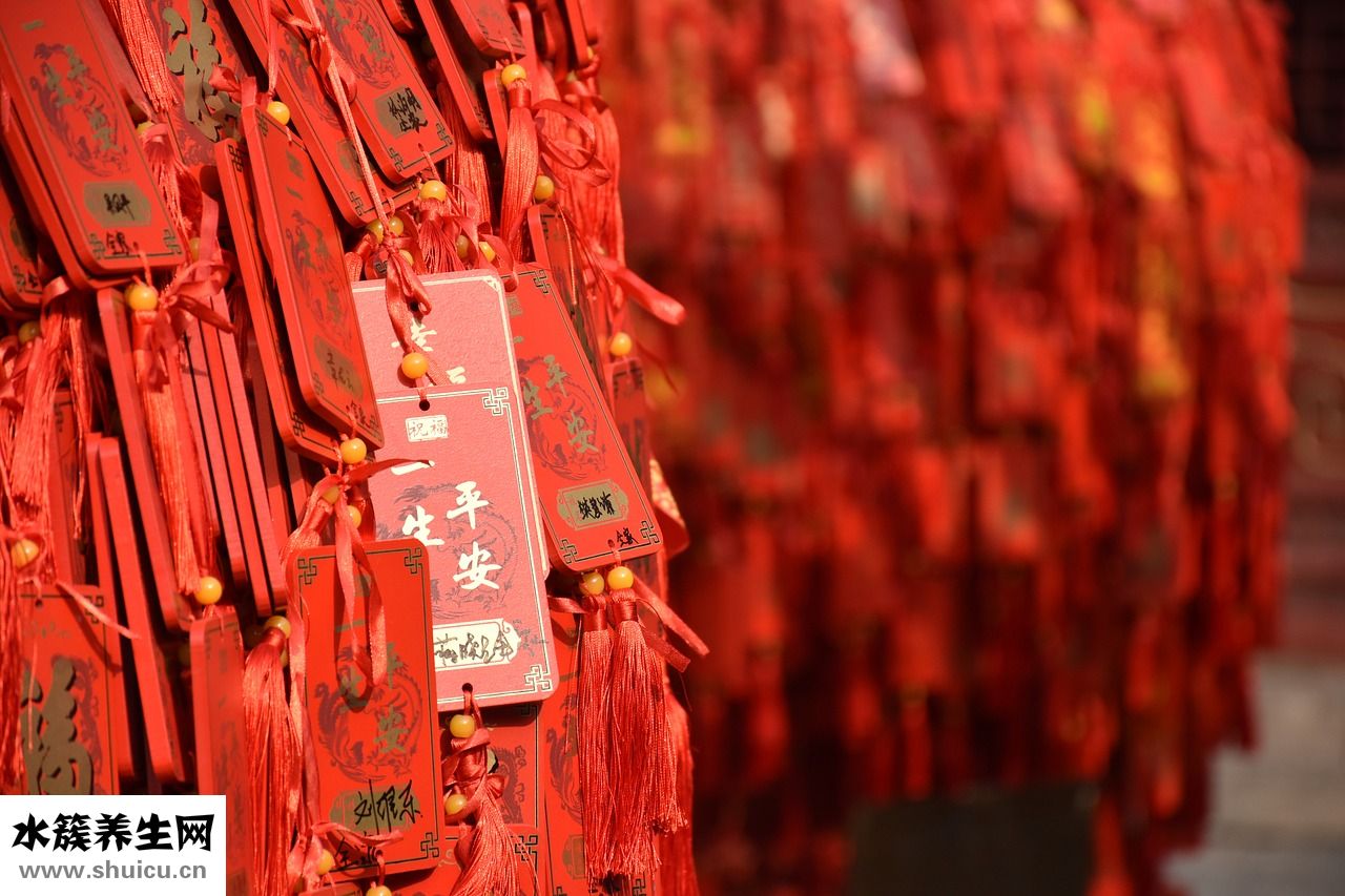 病号服怎么穿