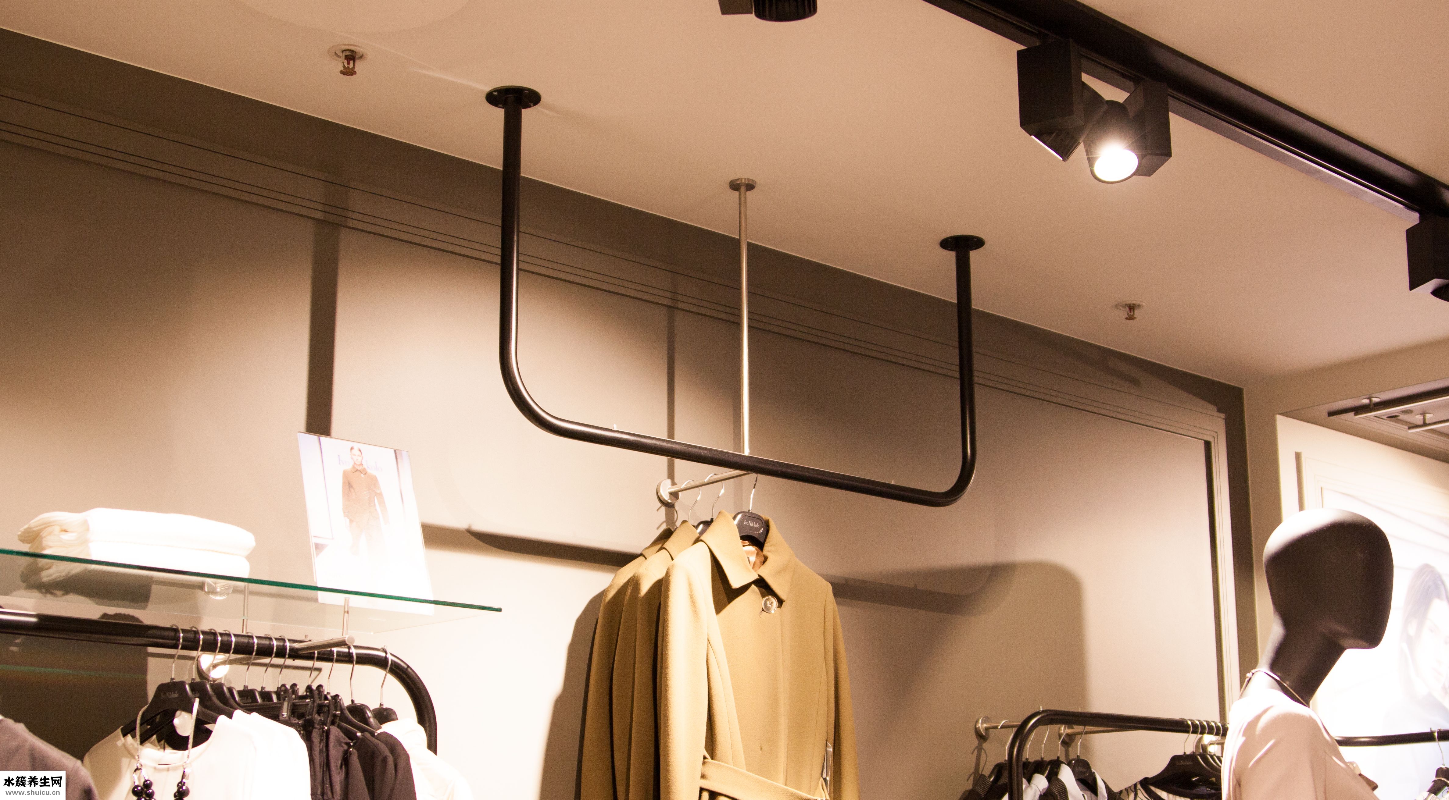 魔术衣架怎么用