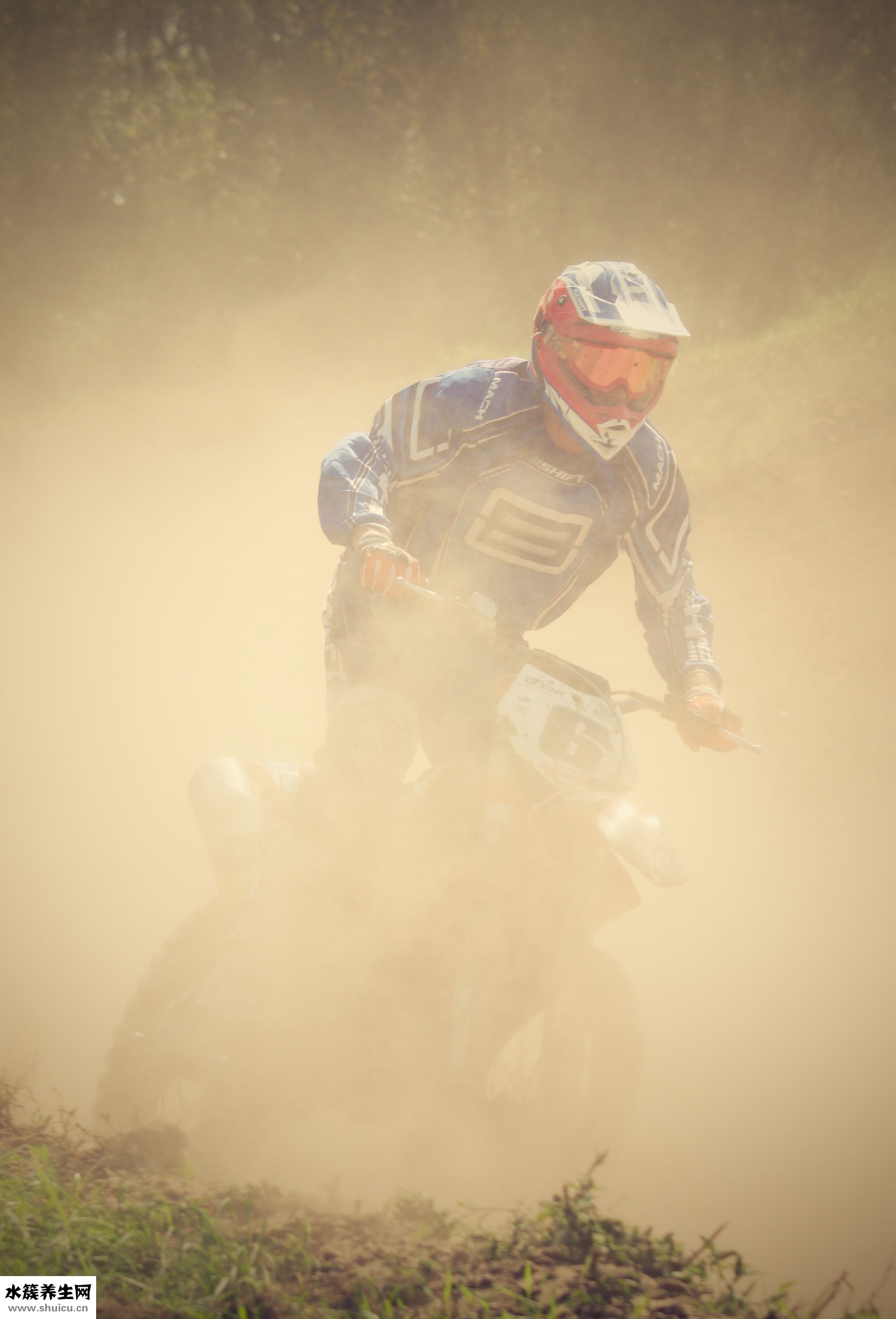 小腿肉跳是怎么回事