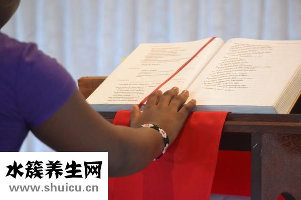 怎么可以上小学