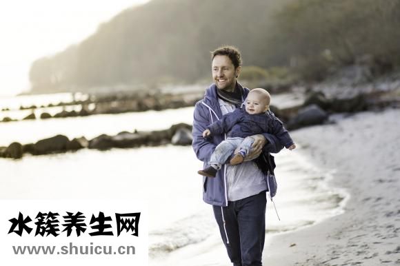 大人踢被子怎么办