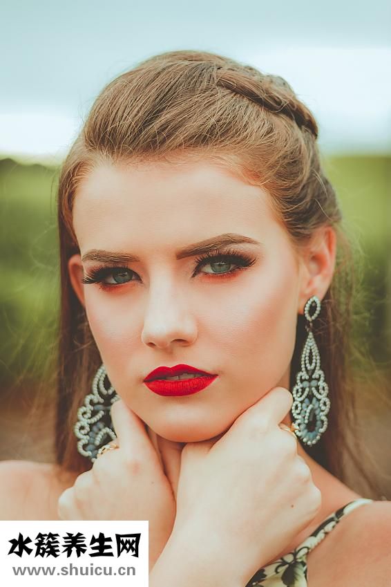 脸容易红是怎么回事