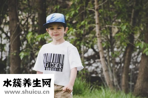 孩子怕黑怎么办