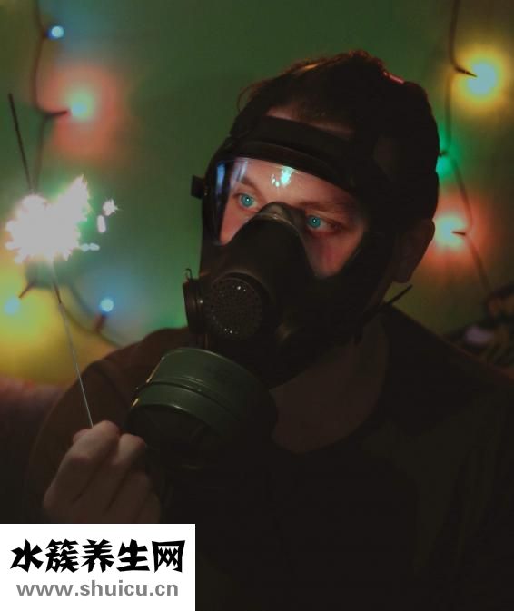 霍建华眼睛怎么了