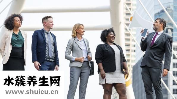 不敢同事沟通怎么