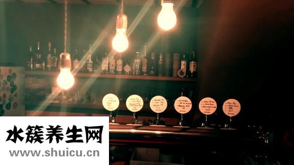 去酒吧要怎么玩