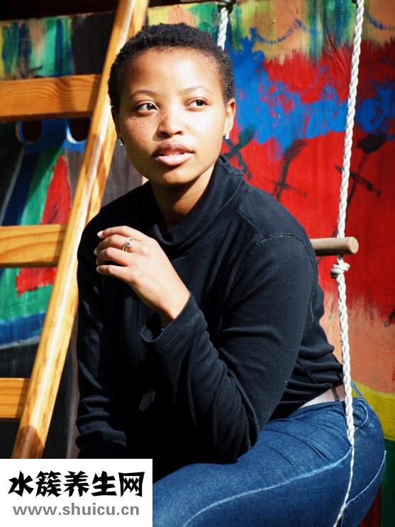 脸上有白癣怎么回事