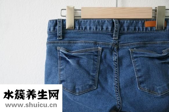 内裤怎么叠成玫瑰花