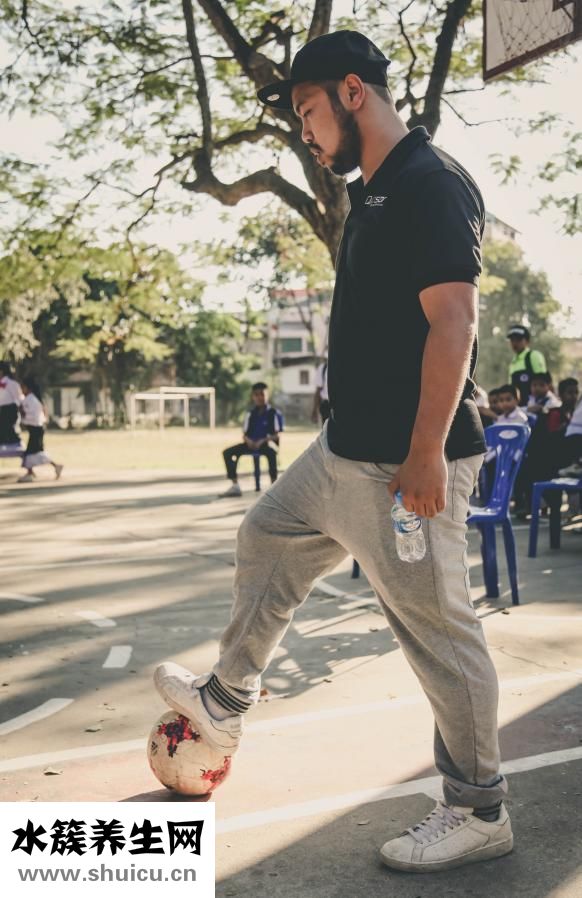 宝宝连体衣怎么开档