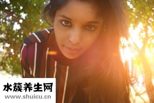 眼镜脚断了怎么办