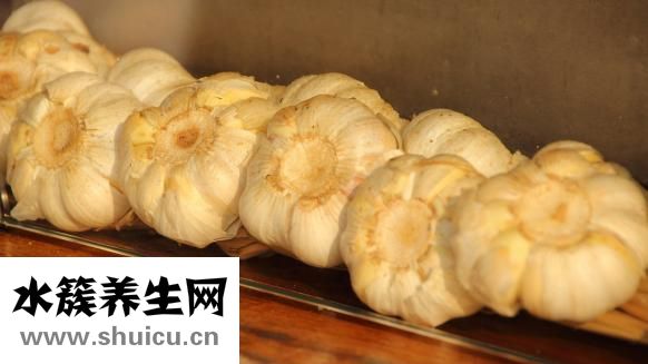 炒菜时铲子怎么翻炒
