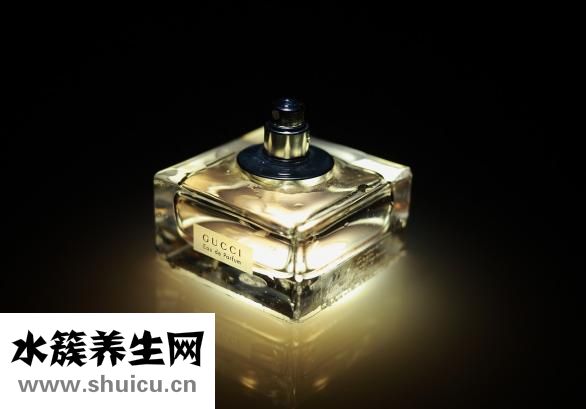 香水味太浓怎么去除