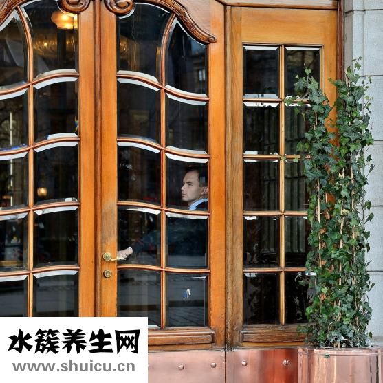 香水味太浓怎么去除