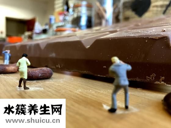 烫直发后怎么打理