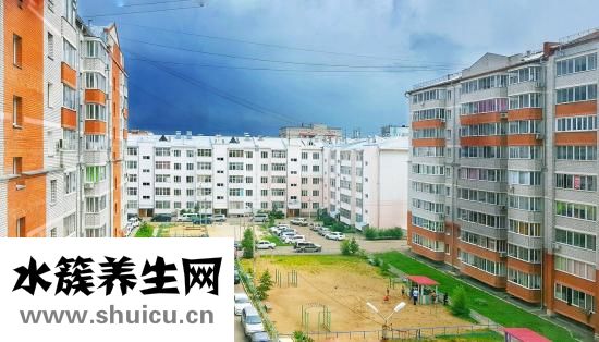 锁骨附近疼怎么回事