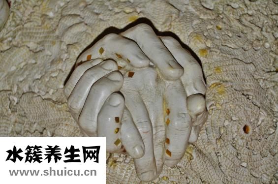 手比脸白怎么办